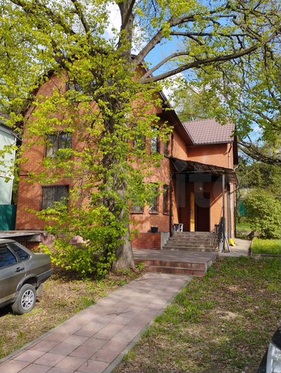 Коттедж 350 м² на участке 17 сот.