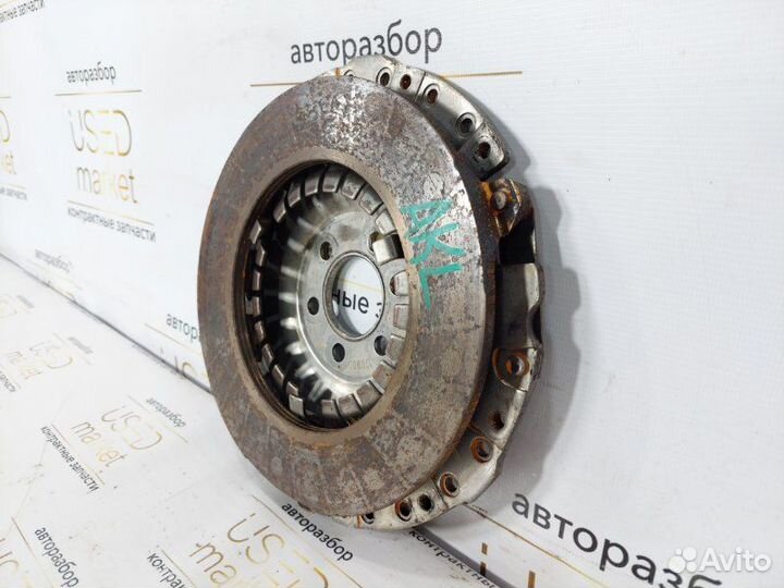 Корзина сцепления Volkswagen Golf 4 1.6 AKL 2000