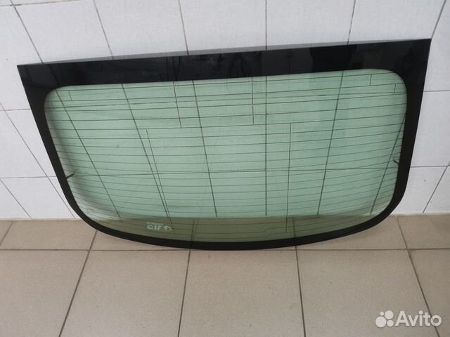 Заднее ветровое стекло Renault Fluence 09-17