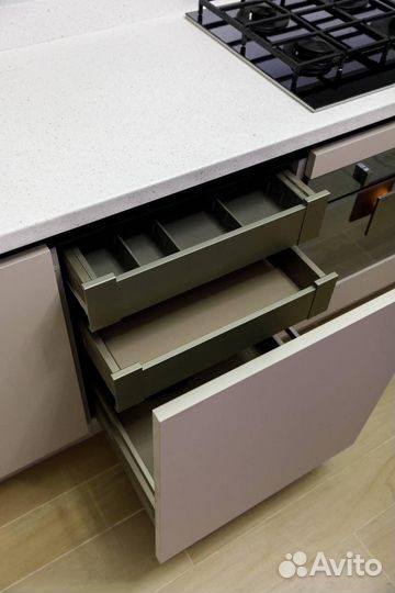 Кухня на заказ. Фабрика производитель