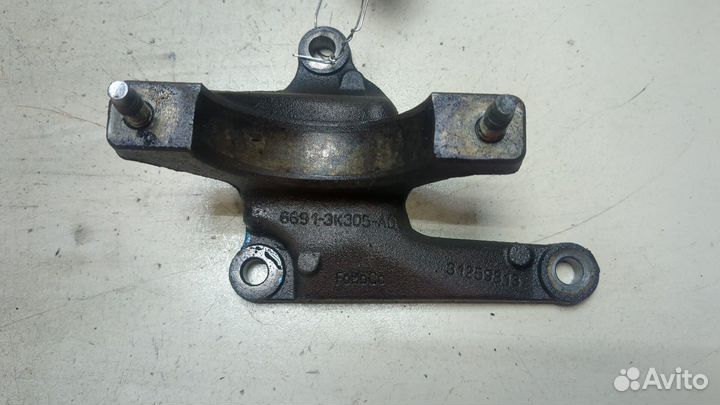 Кронштейн полуоси Ford Kuga, 2010