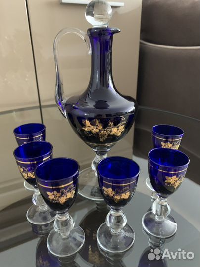 Графин с рюмками