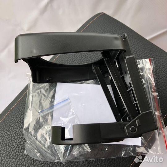 Подлокотник для chery indis 2011-2016г