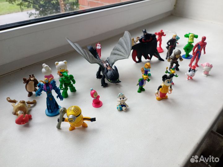 Фигурки марвел киндер