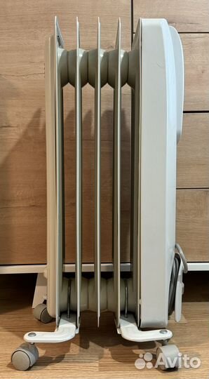 Масляный обогреватель Delonghi