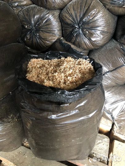 Опилки в мешках