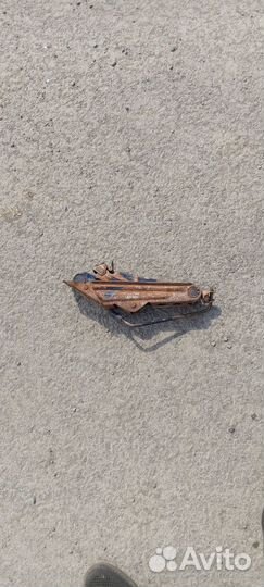 Домкрат винтовой