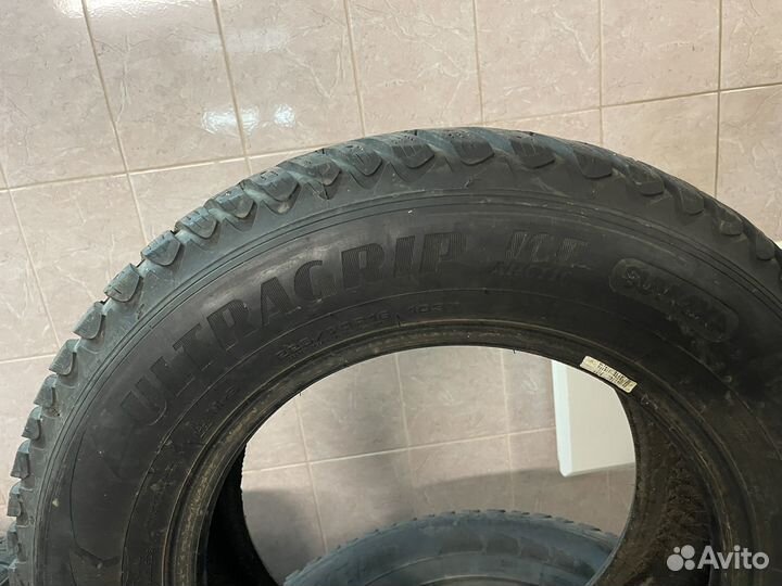 Goodyear UltraGrip Ice 225/70 R16