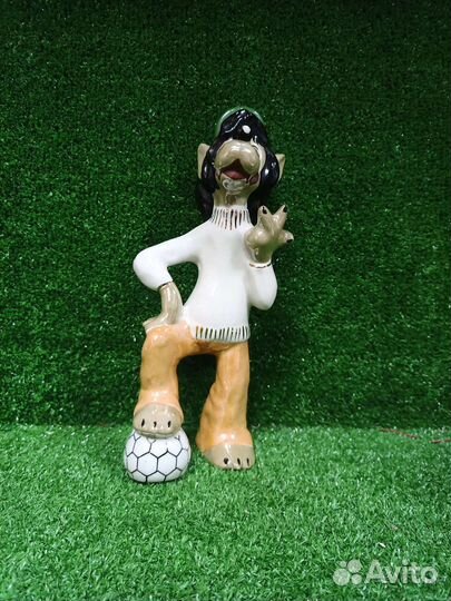 Статуэтка волк с мячом ну погоди СССР