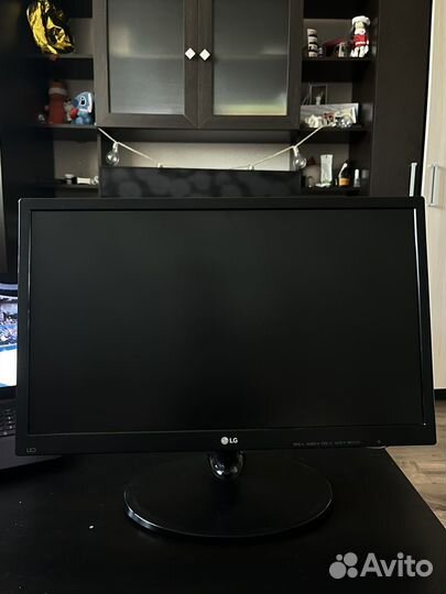 Монитор LG 21.5