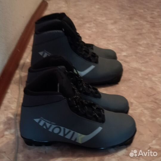Лыжи и 2 пары ботинок Inovik