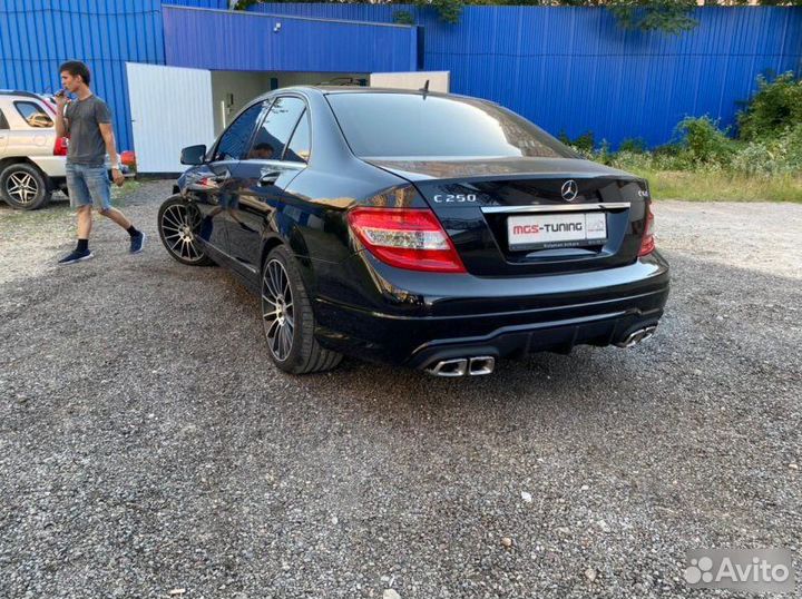 Диффузор c насадками стиль C63 AMG на W204