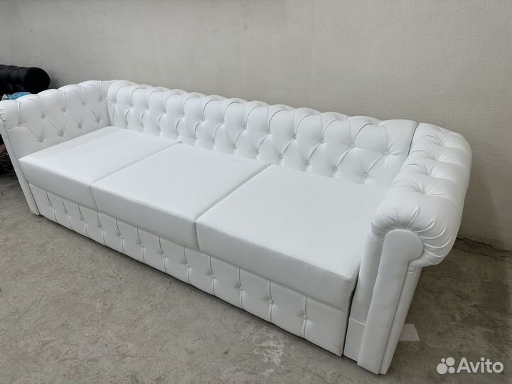 Кожаный диван честерфилд