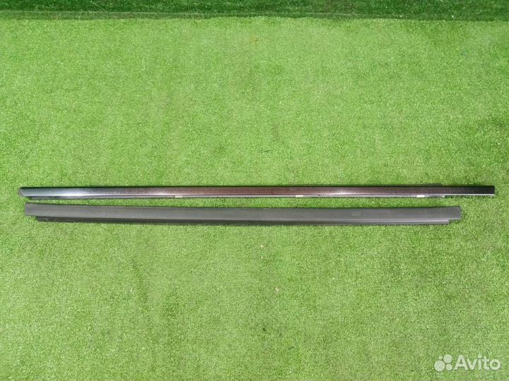 Молдинг стекла двери (комплект) передний левый