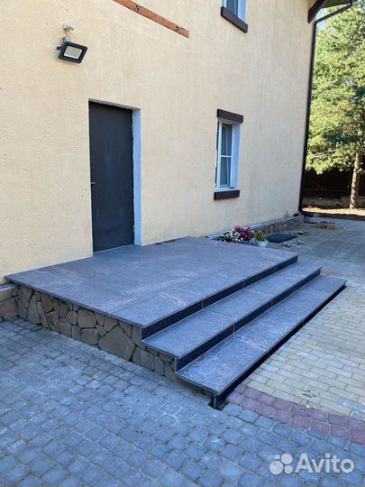 Ступени гранитные