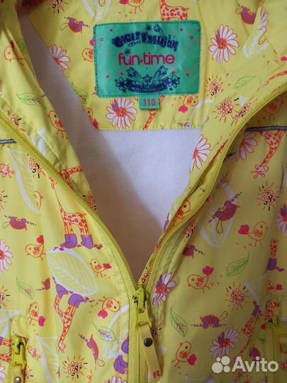Ветровка для девочки 110р