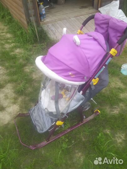 2-е Детских коляски