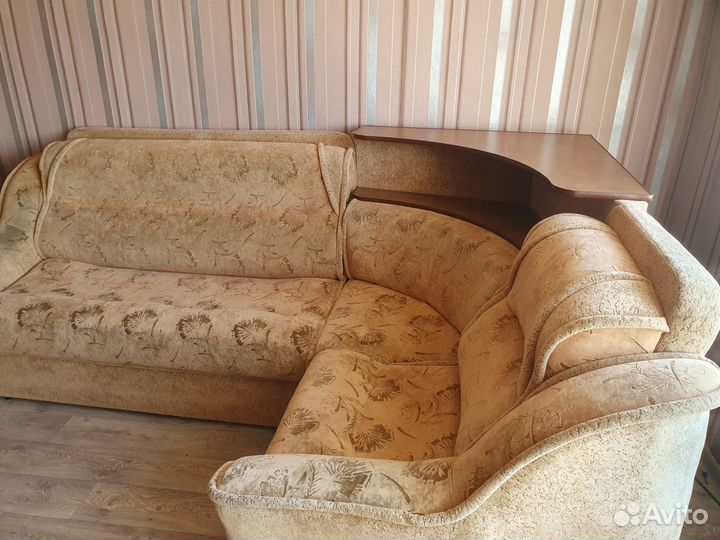 Угловой диван бу