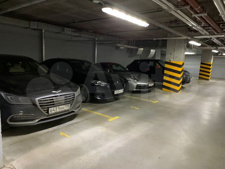 Машиноместо, 13 м²