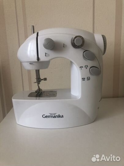 Мини швейная машинка Germanika
