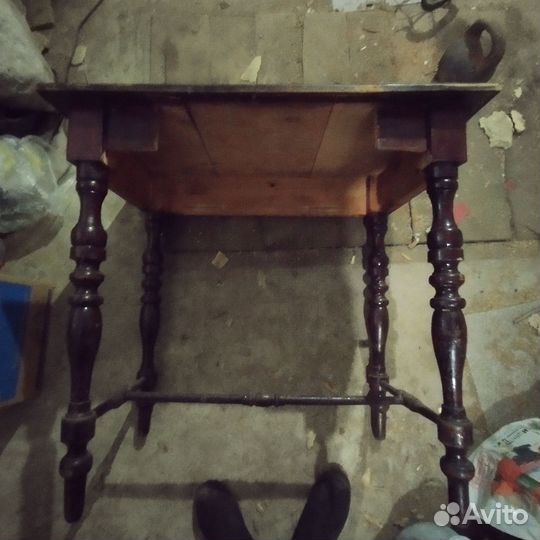 Стол старинный