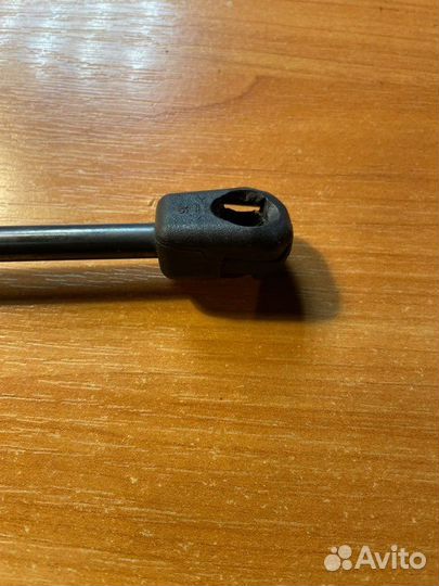 Амортизатор багажника Opel Astra H L48 Z16XER 2012