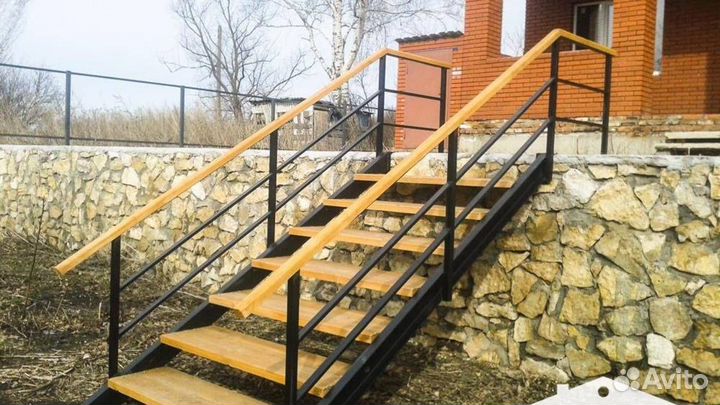 Уличная лестница