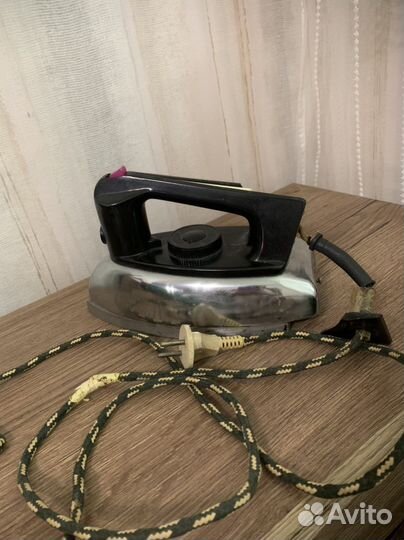 Утюг старый