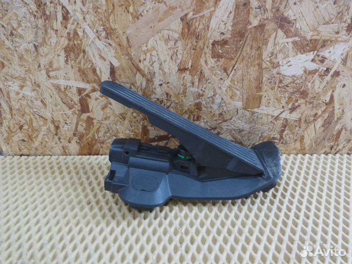 Педаль газа VW Passat CC 2008-2017 (1K2723503AJ)