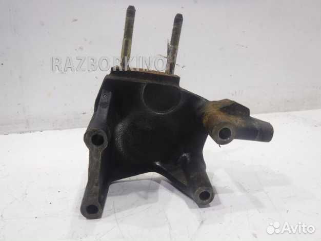 Кронштейн двигателя