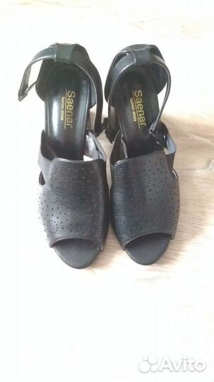Босоножки женские 36 размер новые.Одивала один раз
