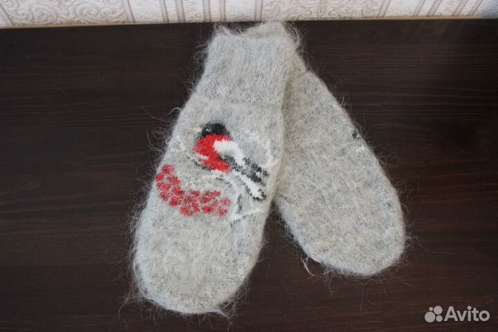 Зимние женские варежки