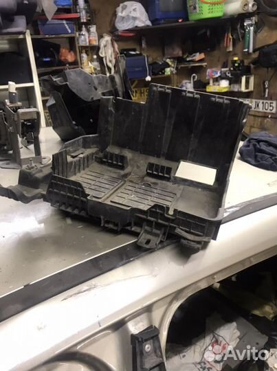 Площадка акб Renault Megane 2