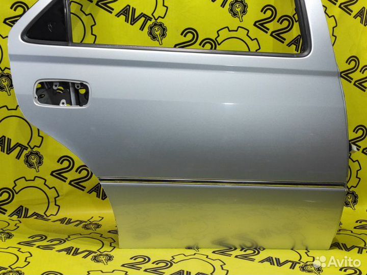 Дверь задняя правая Toyota Vista ZZV50 1ZZ-FE