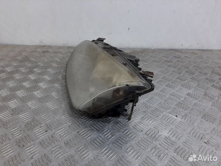 Фара Ford Mondeo 3 (2000-2007)