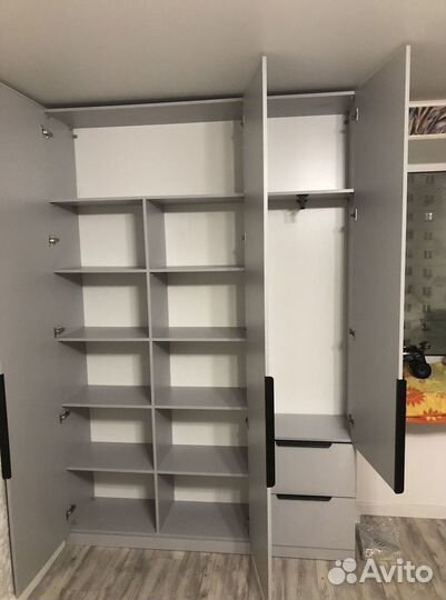 Белый шкаф