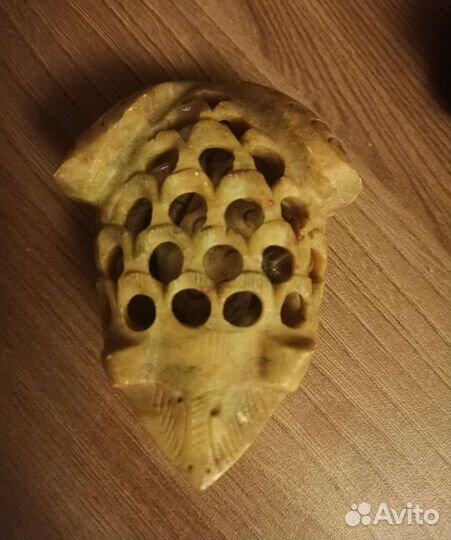 Лягушка в лягушке из камня