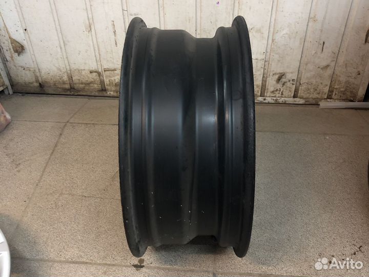 Оригинальные штампованые диски r15 5/112