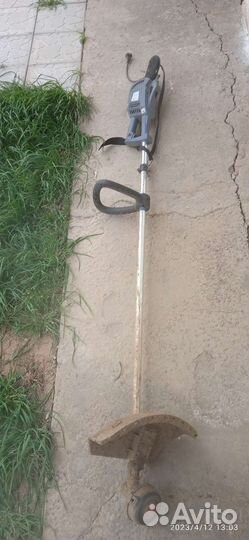 Газонокосилка электрическая