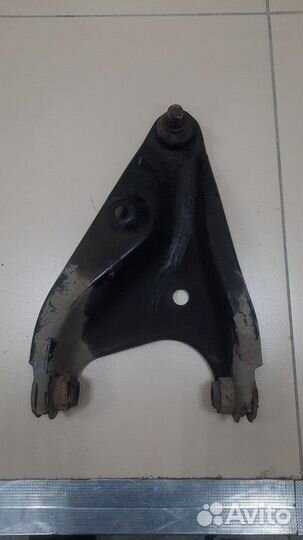 Рычаги подвески передний левый Renault Logan