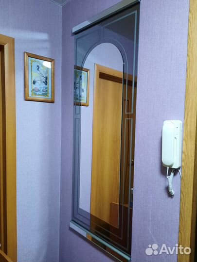 Зеркало настенное в прихожую бу