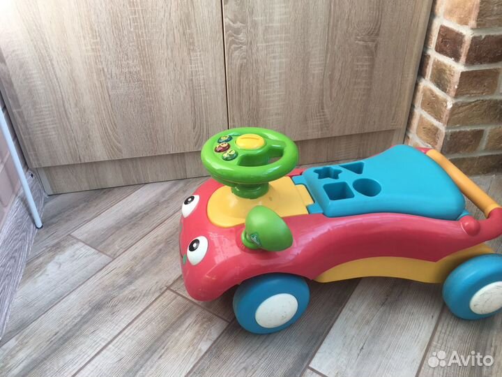 Машинка-каталка-сортер