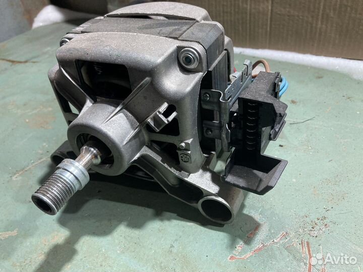 Двигатель от стиральной машины Zanussi