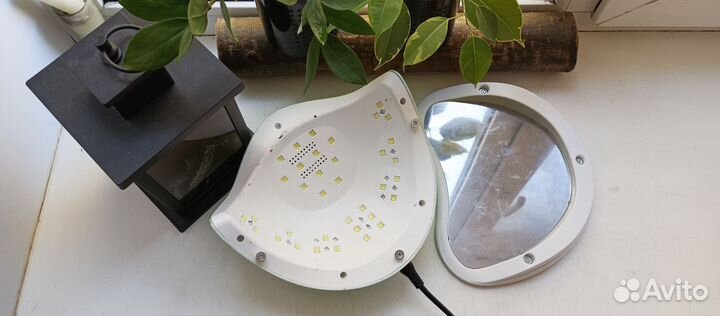 Лампа для ногтей с датчиком движения