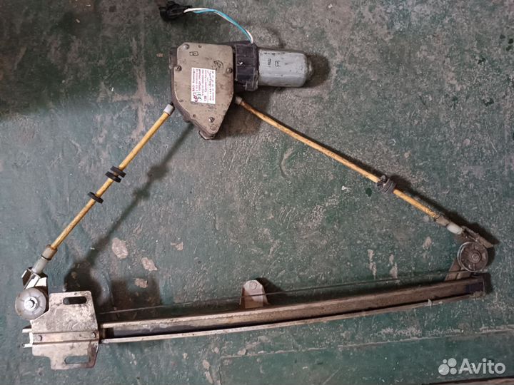 Стеклоподъемник Ваз 2123