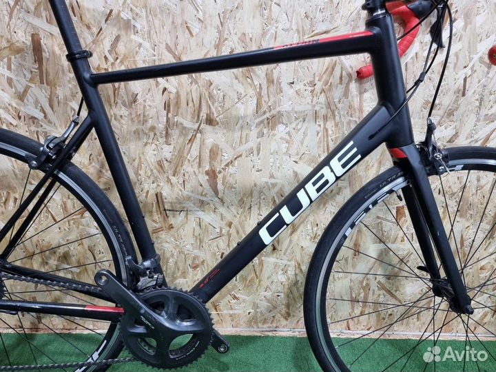 Cube Attain black'n'red