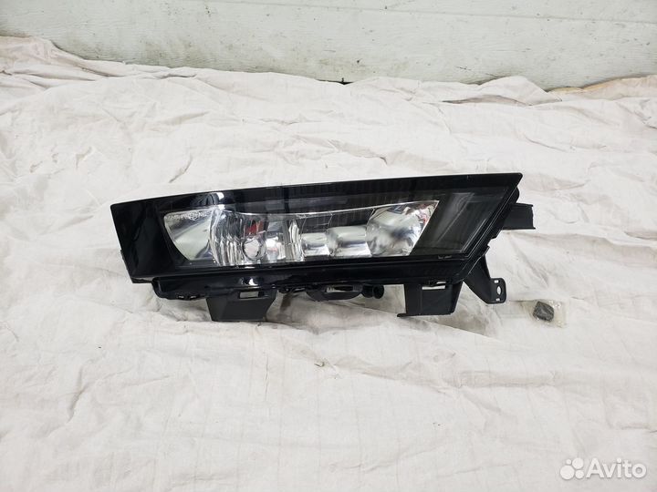 Skoda Rapid 1 Фара противотуманная Правая