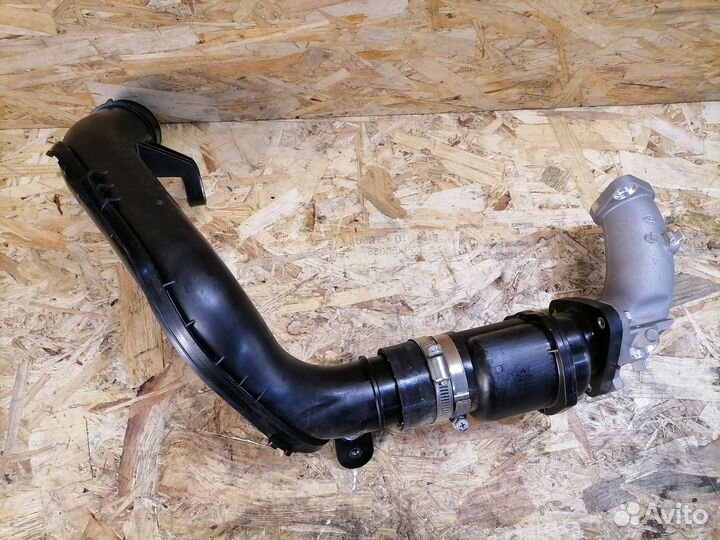 Патрубок интеркулера Lexus Gs200T 8AR-FTS