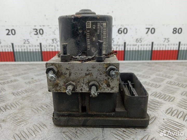 Блок ABS для Volkswagen Golf 4 1C0907379C