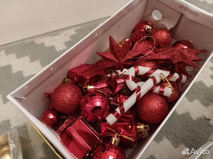 Елочные игрушки